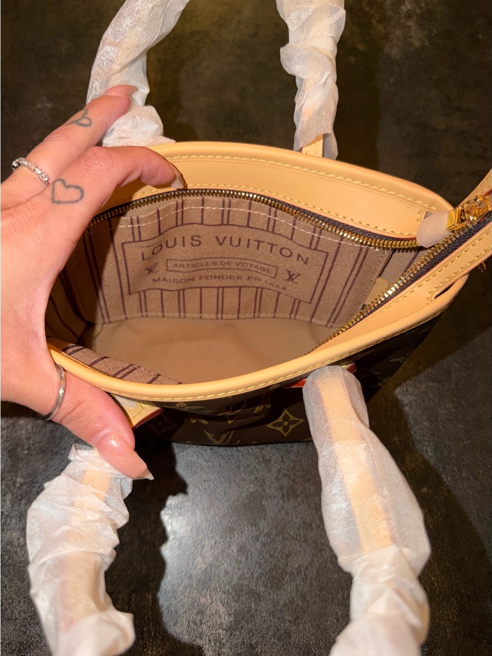 LV Neverfull BB - Picture 3 of 6